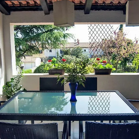 Hana House * 풀라