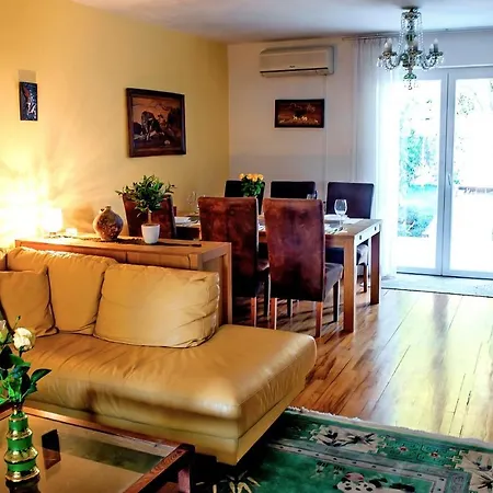 Hana House *
